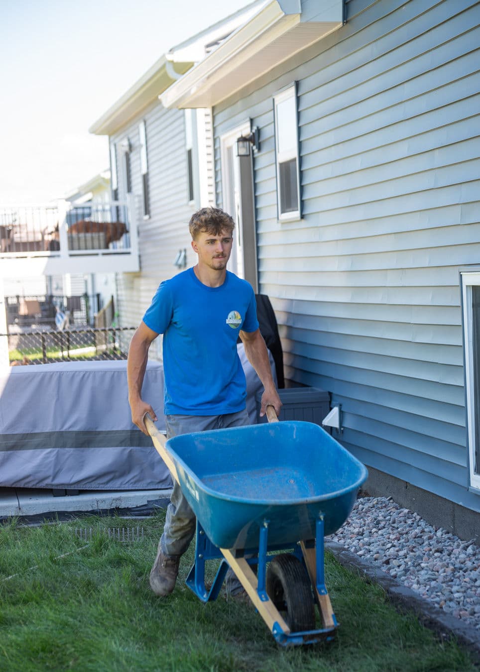 Gallery photos for Rock Bed Landscaping Install With Weed Barrier and Clean Edging: Image #3