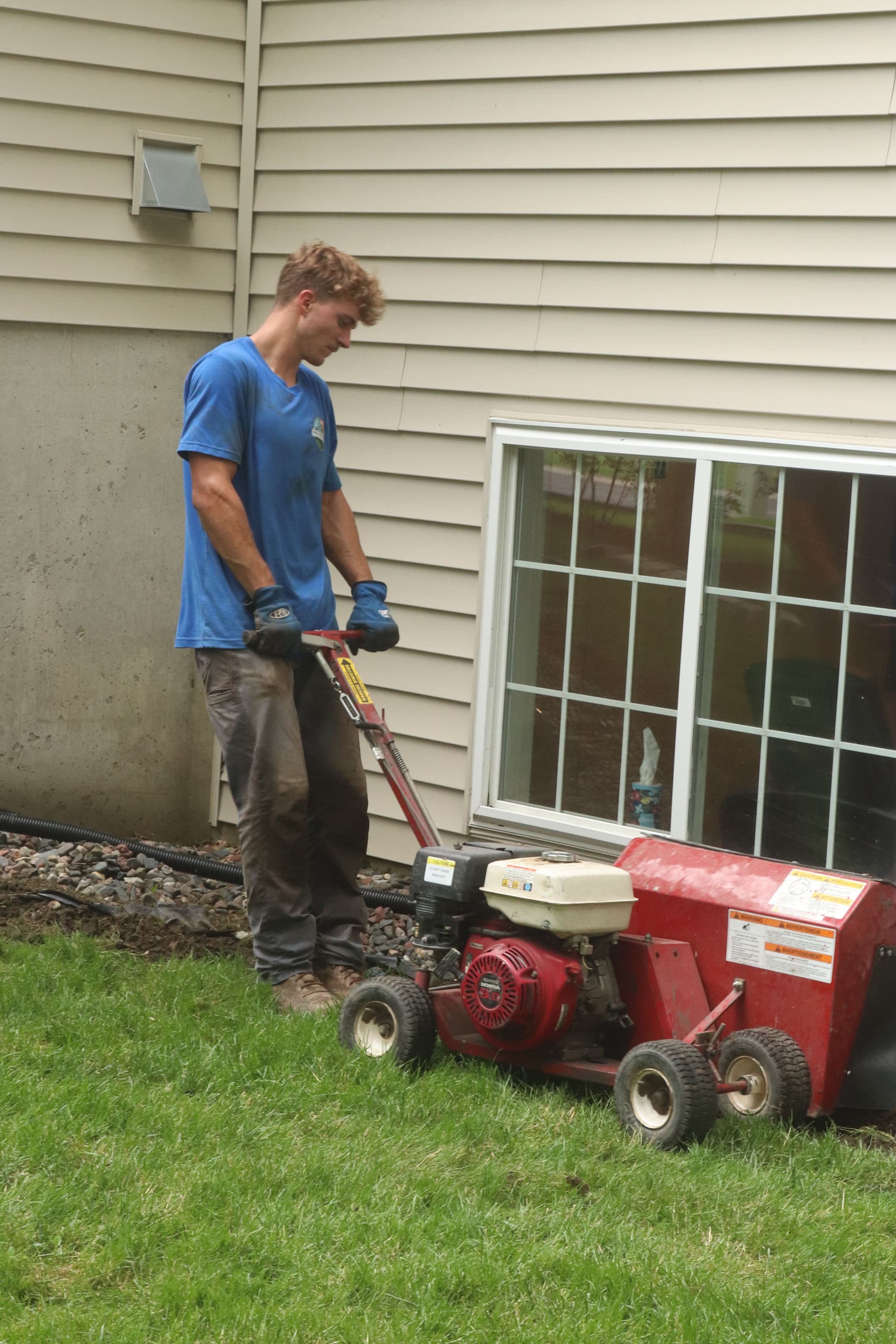 Gallery photos for 400+ Feet of Bullet Edging Gives This Minnesota Yard Sharp Defined Beds: Image #6