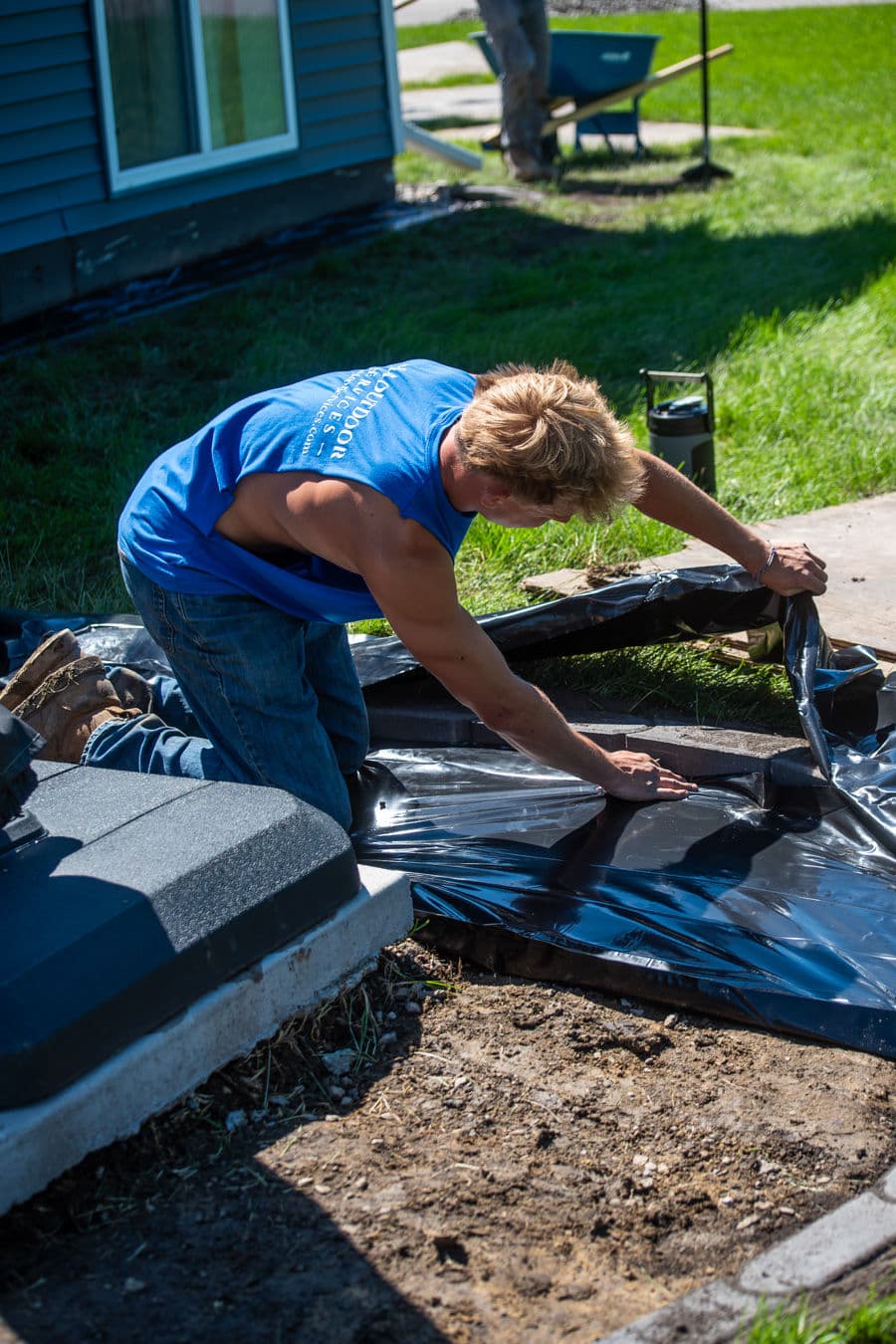 Gallery photos for Rock Bed Landscaping Install With Weed Barrier and Clean Edging: Image #4