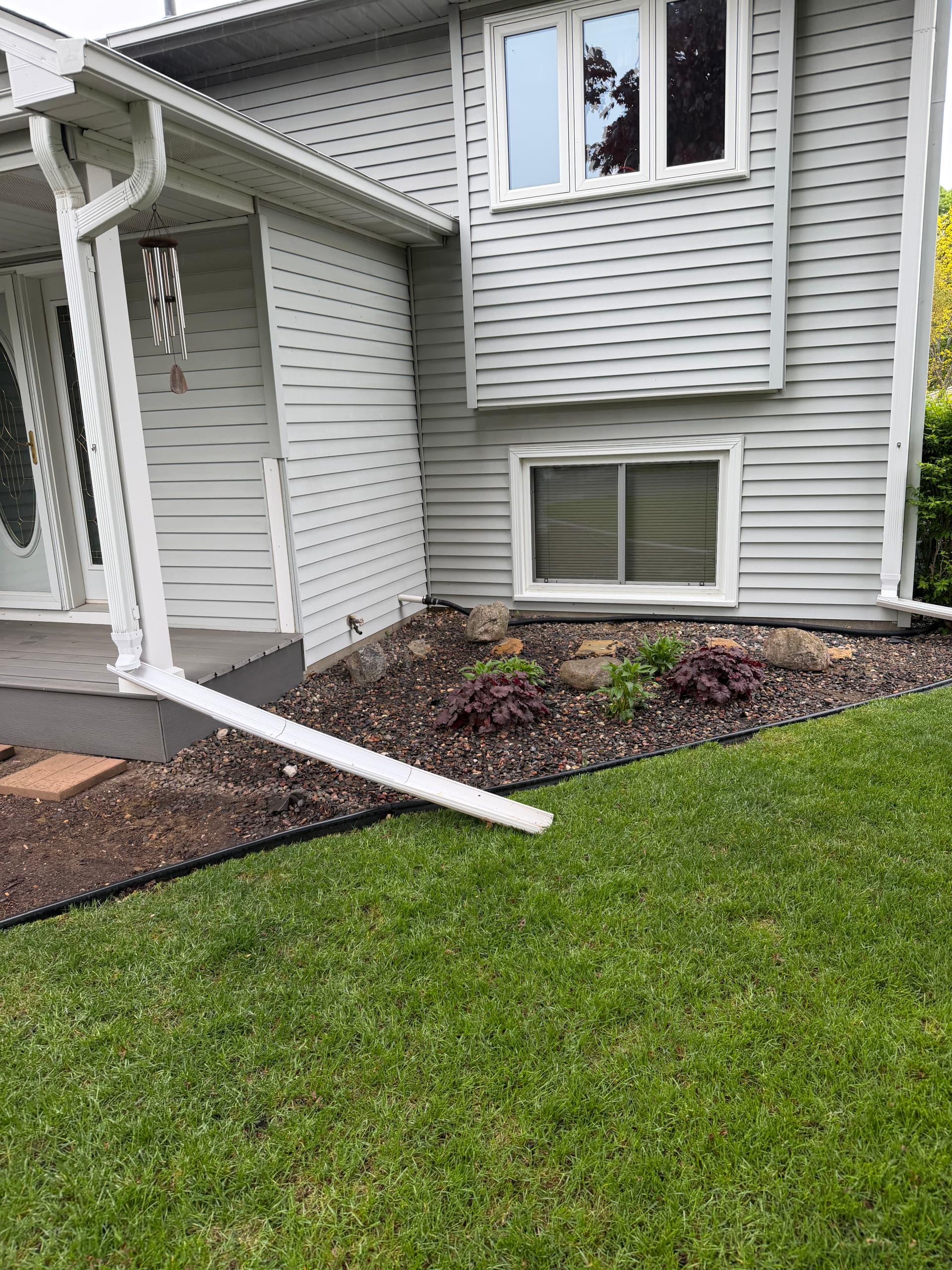 Gallery photos for Fresh Landscape Bed Install That Cleaned Up the Whole Front of This Home: Image #1