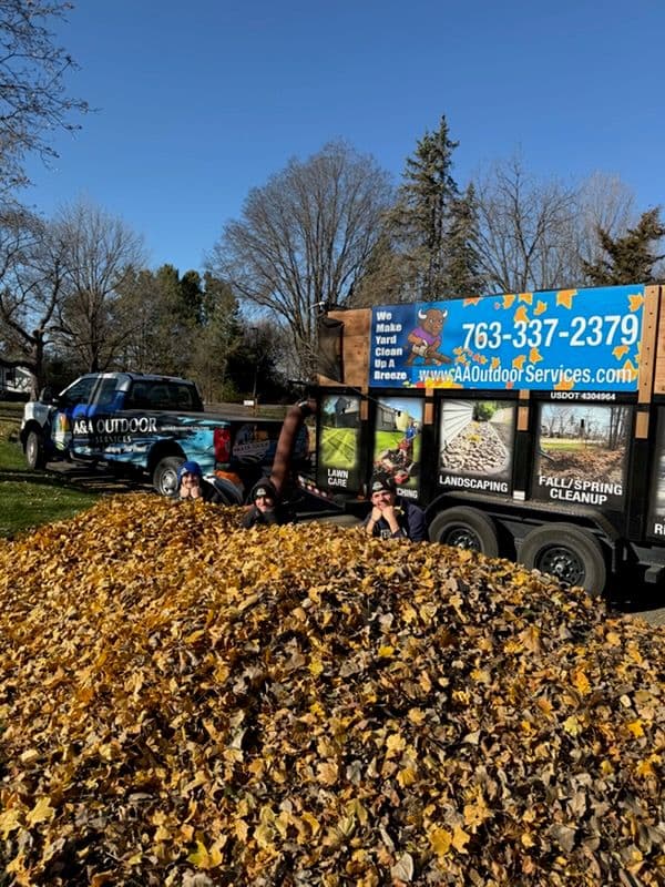 Gallery photos for Keeping Your Yard Spotless this Fall: Image #1